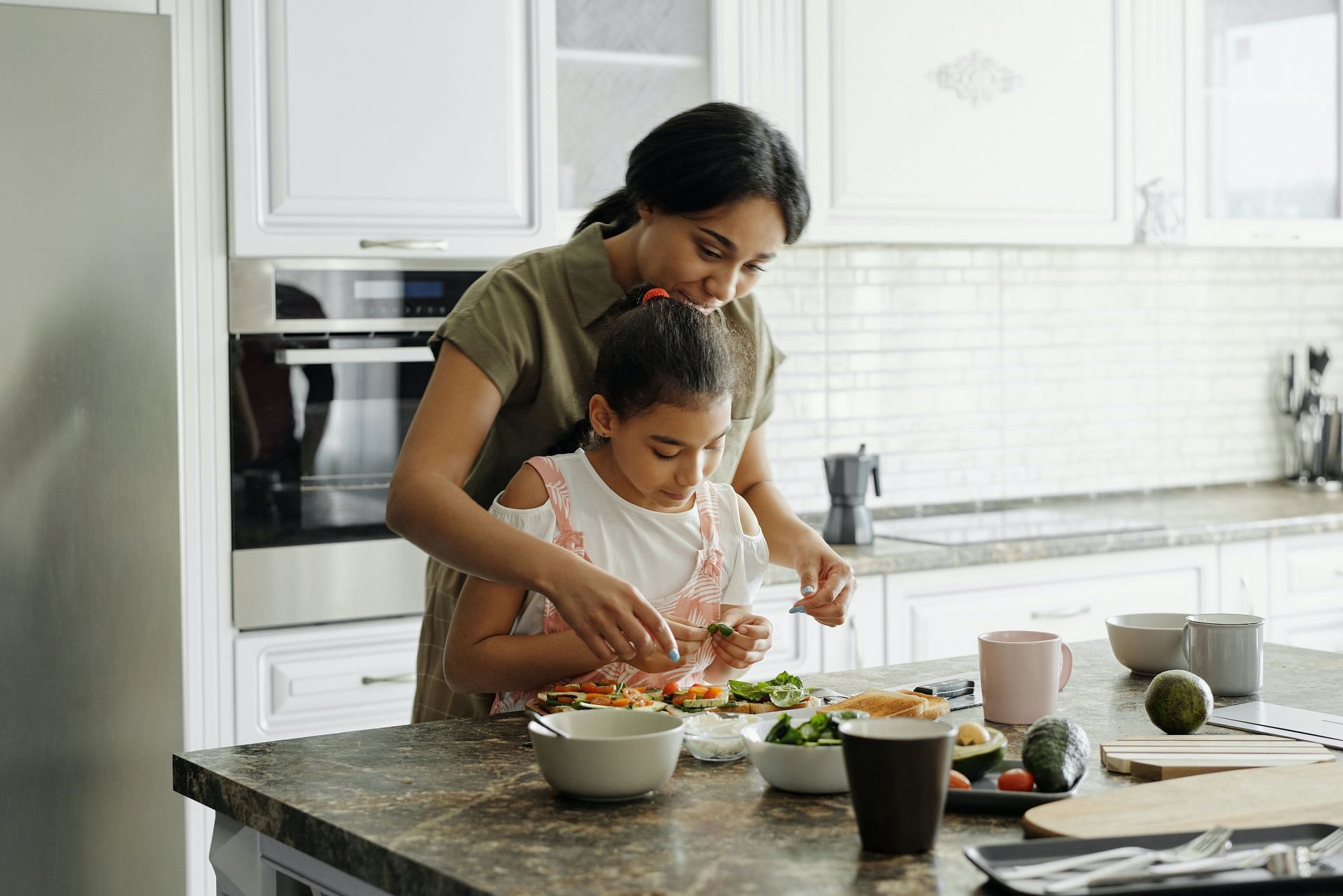 Having a role model (Image via Pexels / August De Richelieu)